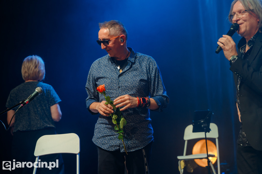 Universe na kolędową nutę