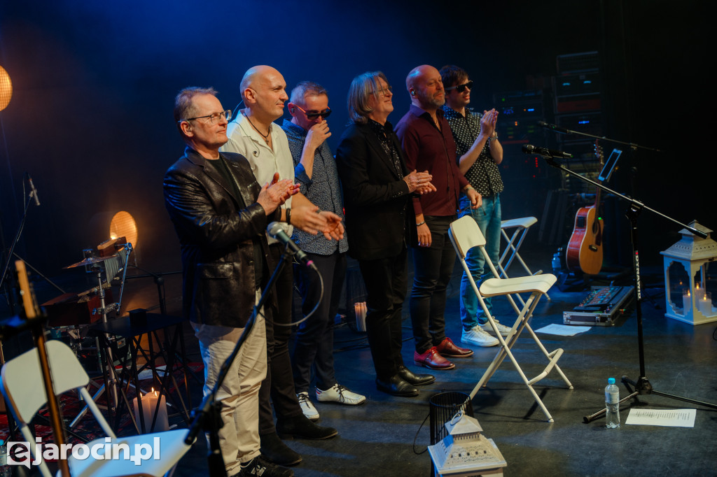 Universe na kolędową nutę