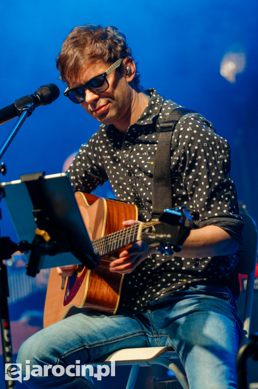 Universe na kolędową nutę