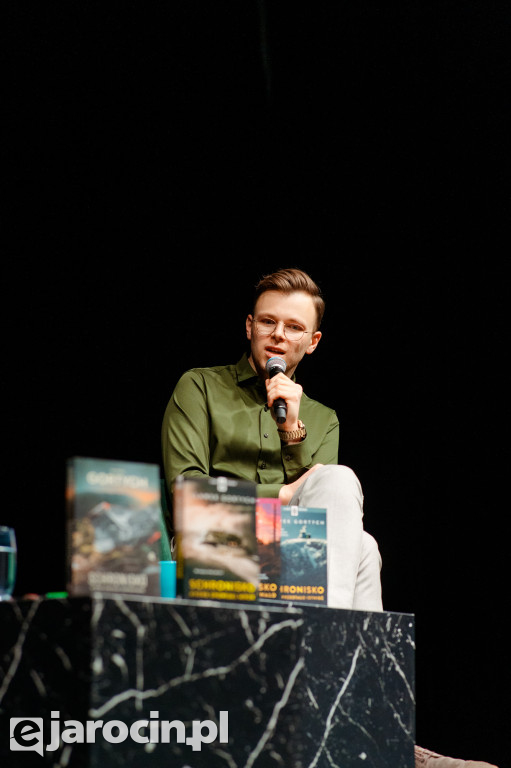 Gortych w Jarocinie: śmiech, anegdoty i długa kolejka po autografy