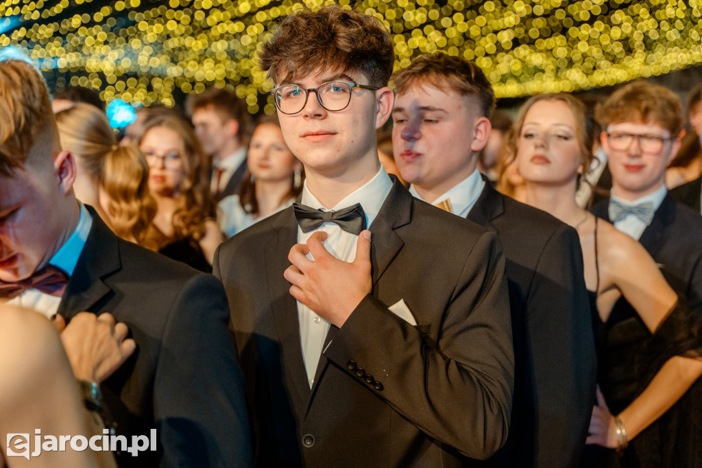 Studniówka 2025 maturzystów Liceum Ogólnokształcącego w Jarocinie