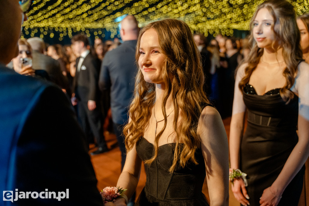 Studniówka 2025 maturzystów Liceum Ogólnokształcącego w Jarocinie