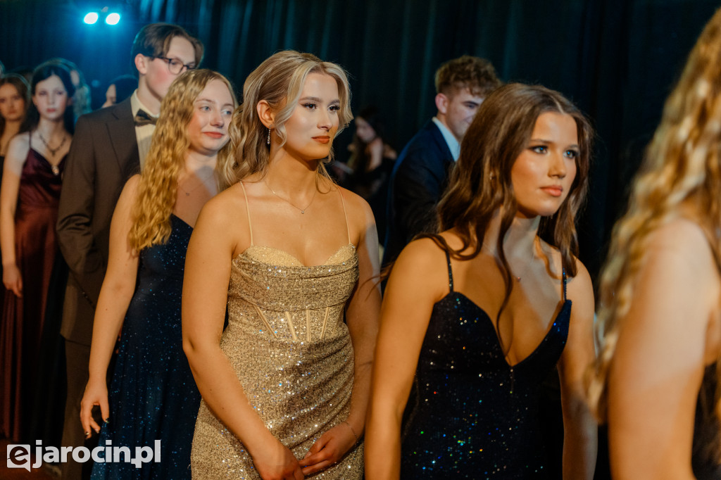 Studniówka 2025 maturzystów Liceum Ogólnokształcącego w Jarocinie