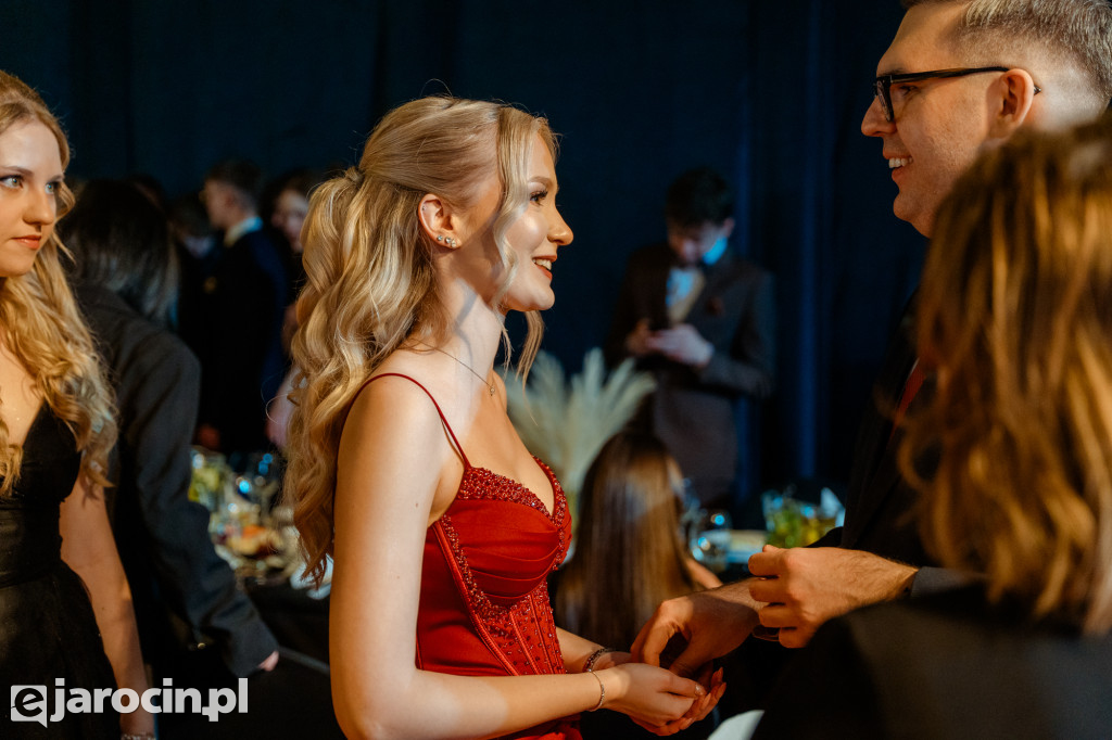 Studniówka 2025 maturzystów Liceum Ogólnokształcącego w Jarocinie