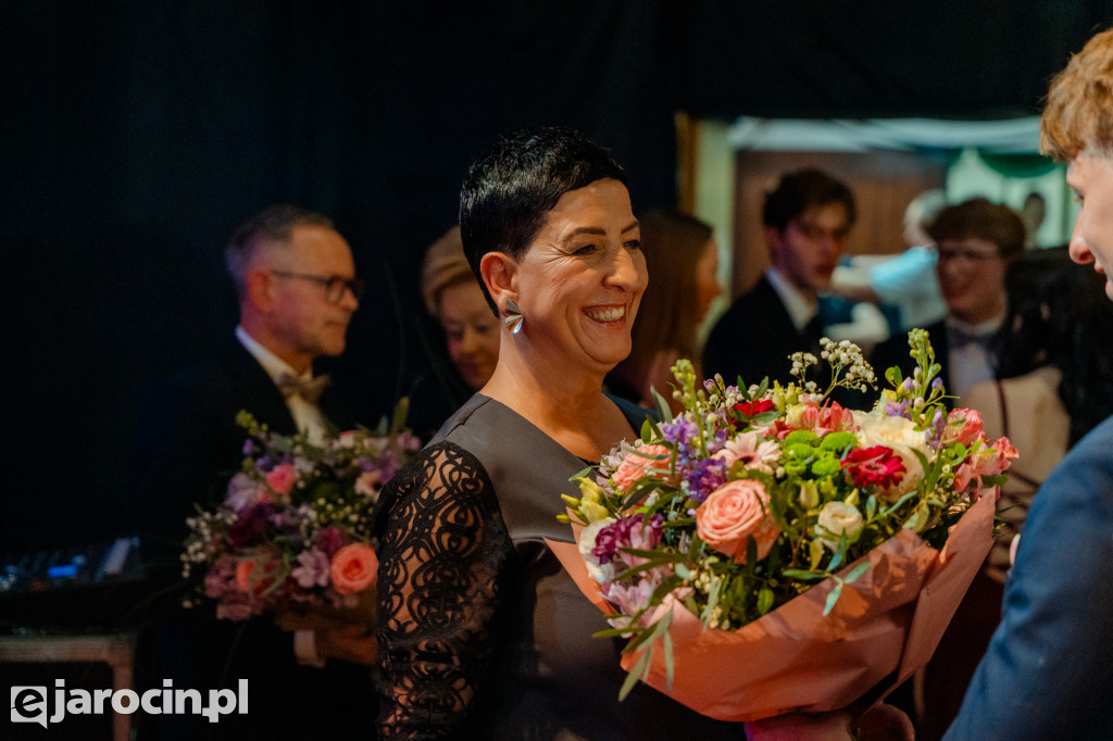 Studniówka 2025 maturzystów Liceum Ogólnokształcącego w Jarocinie