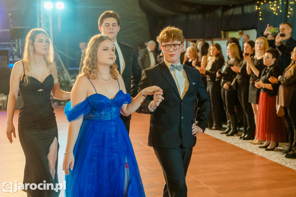 Studniówka 2025 maturzystów Liceum Ogólnokształcącego w Jarocinie