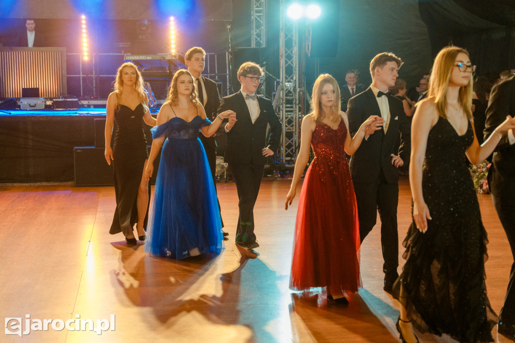 Studniówka 2025 maturzystów Liceum Ogólnokształcącego w Jarocinie