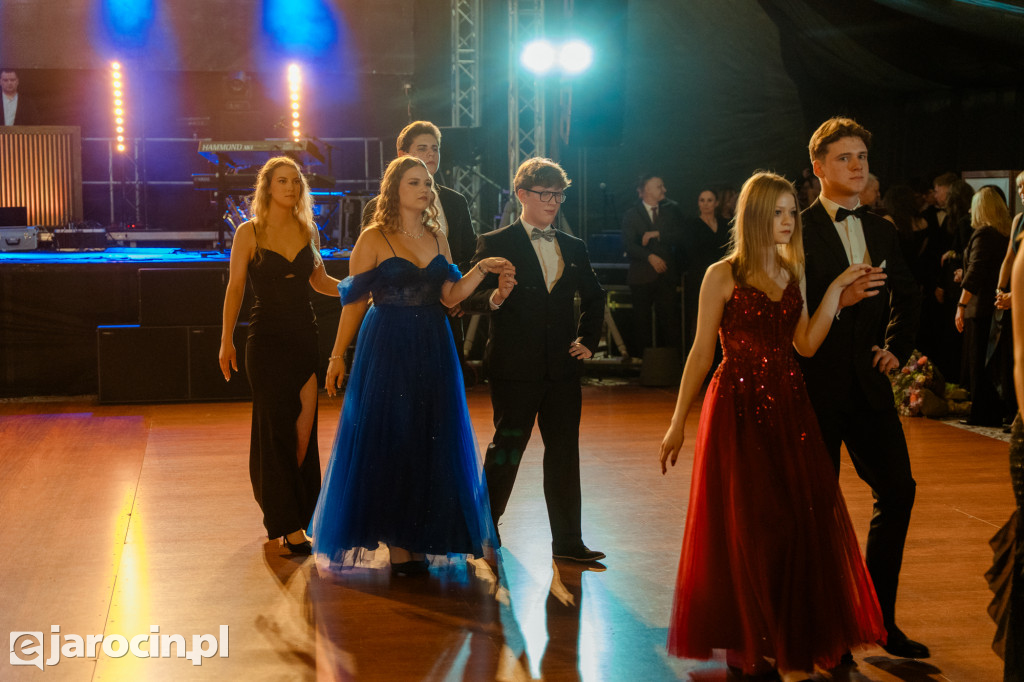 Studniówka 2025 maturzystów Liceum Ogólnokształcącego w Jarocinie