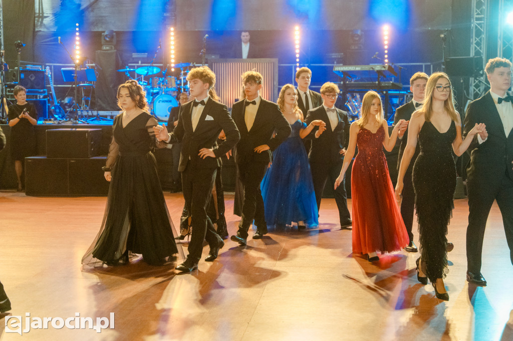 Studniówka 2025 maturzystów Liceum Ogólnokształcącego w Jarocinie