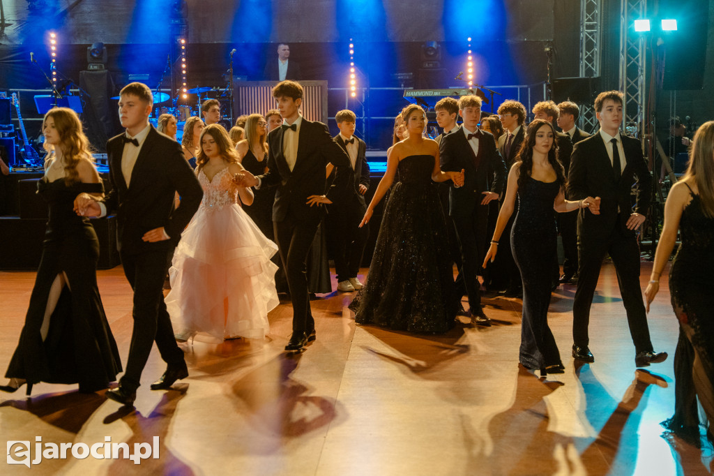 Studniówka 2025 maturzystów Liceum Ogólnokształcącego w Jarocinie