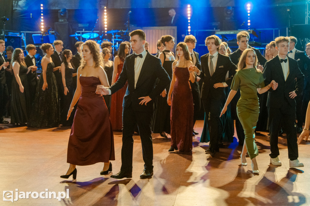 Studniówka 2025 maturzystów Liceum Ogólnokształcącego w Jarocinie