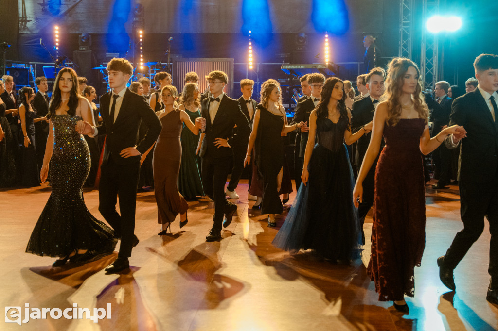 Studniówka 2025 maturzystów Liceum Ogólnokształcącego w Jarocinie