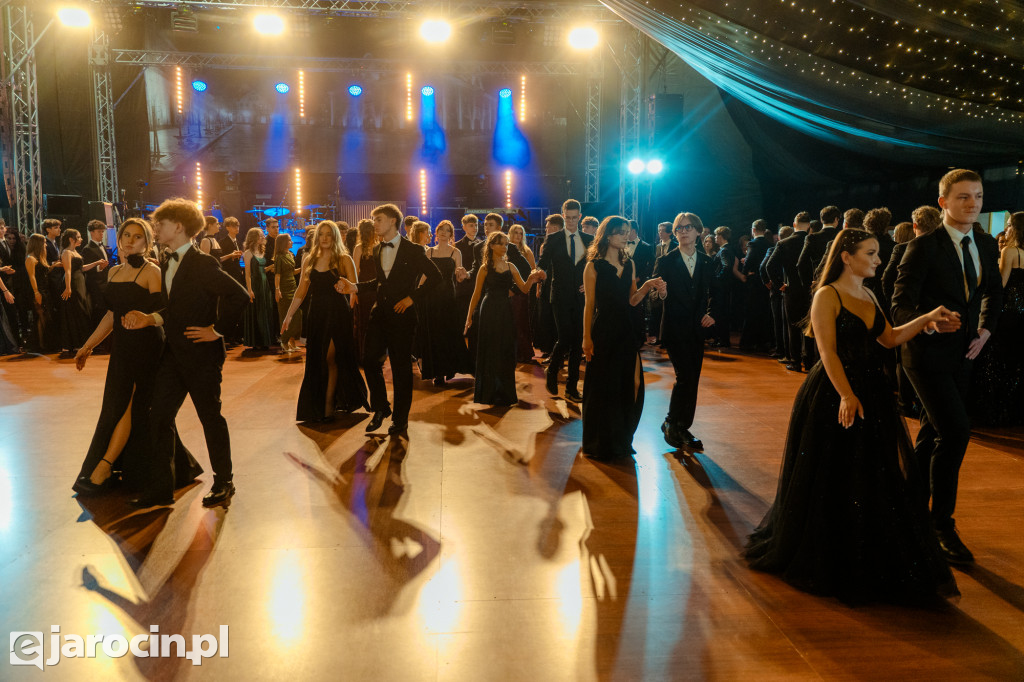 Studniówka 2025 maturzystów Liceum Ogólnokształcącego w Jarocinie