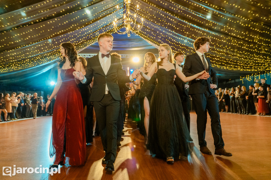 Studniówka 2025 maturzystów Liceum Ogólnokształcącego w Jarocinie