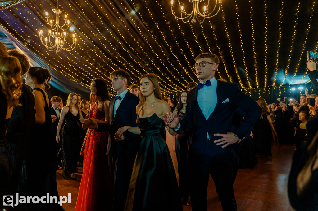 Studniówka 2025 maturzystów Liceum Ogólnokształcącego w Jarocinie