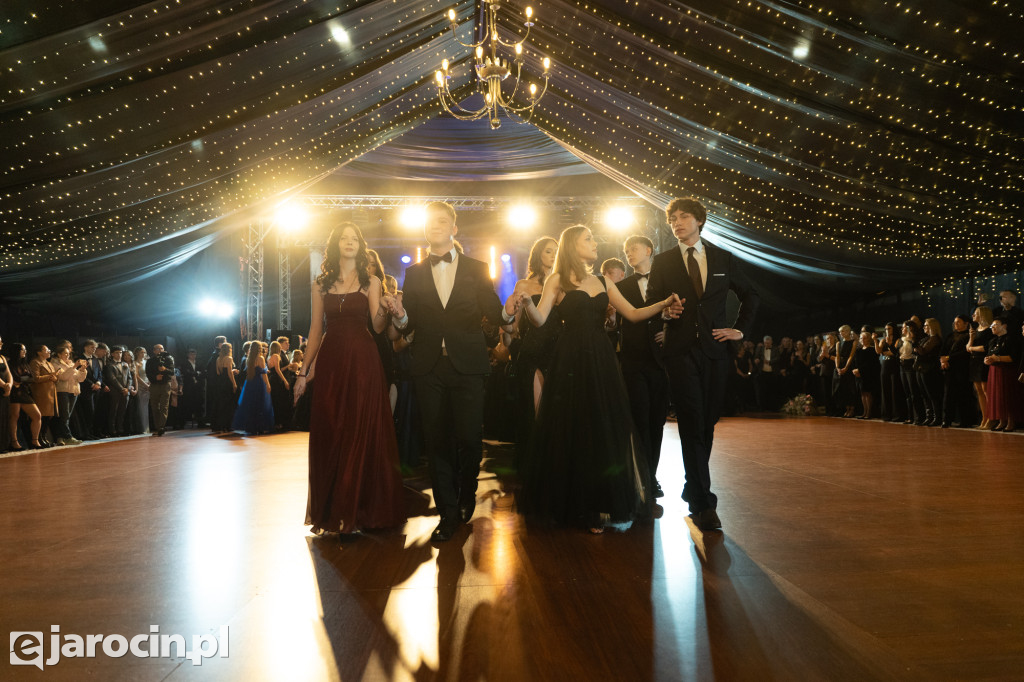 Studniówka 2025 maturzystów Liceum Ogólnokształcącego w Jarocinie