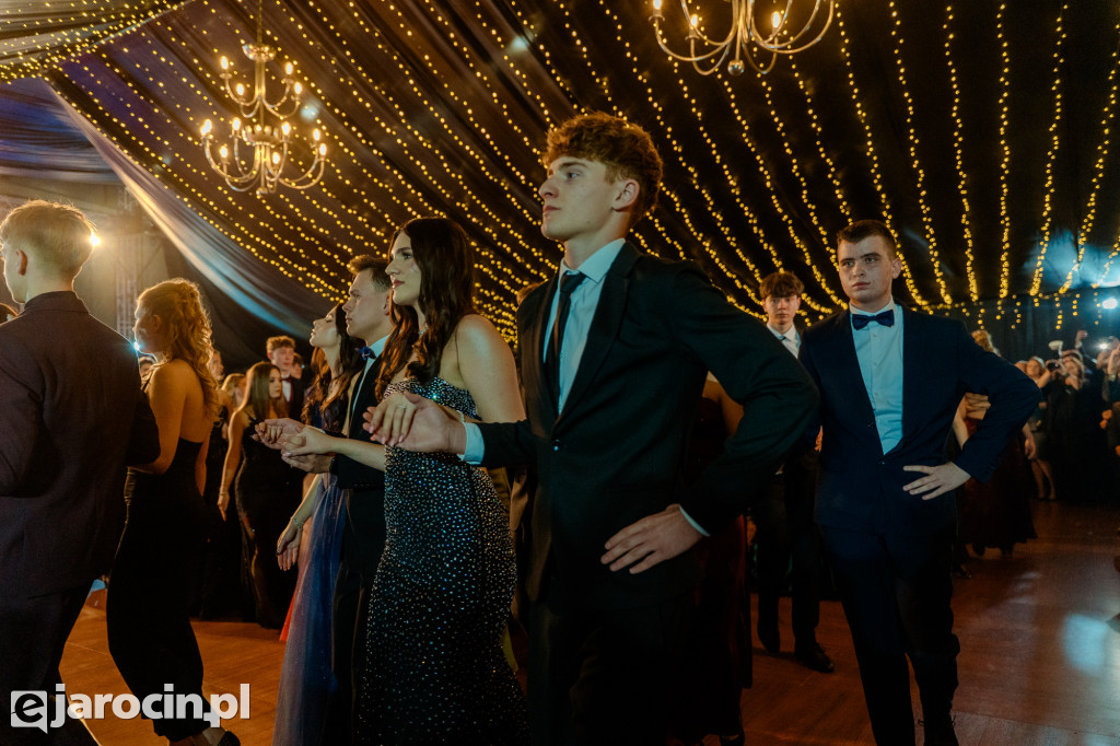 Studniówka 2025 maturzystów Liceum Ogólnokształcącego w Jarocinie