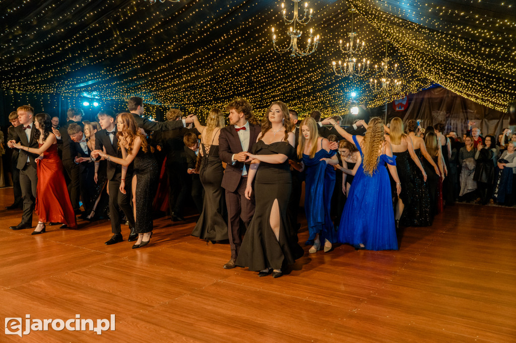 Studniówka 2025 maturzystów Liceum Ogólnokształcącego w Jarocinie