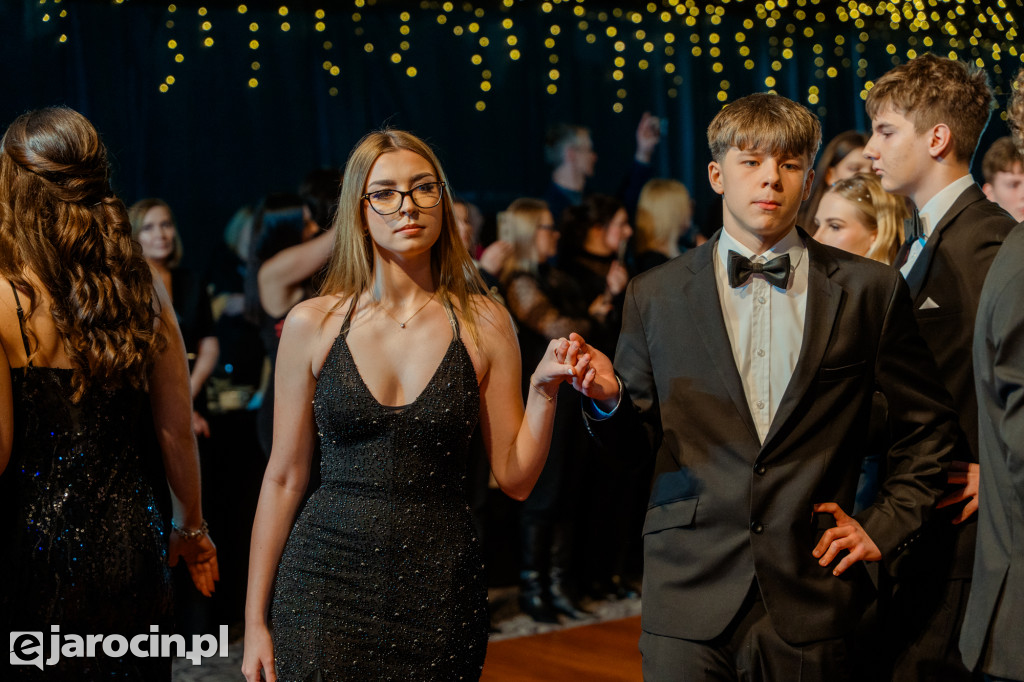 Studniówka 2025 maturzystów Liceum Ogólnokształcącego w Jarocinie