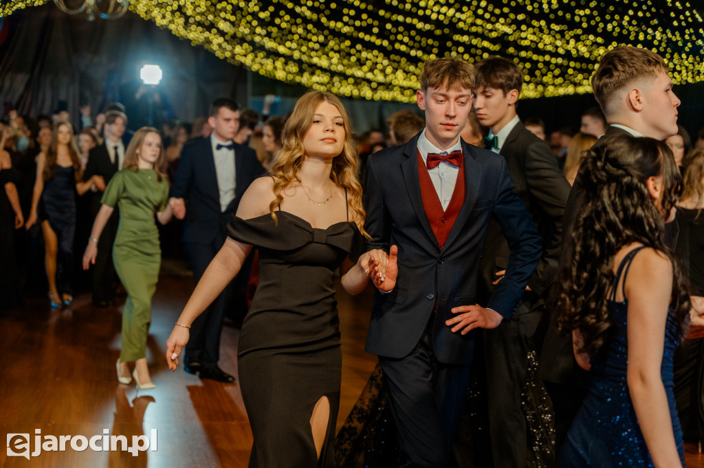 Studniówka 2025 maturzystów Liceum Ogólnokształcącego w Jarocinie