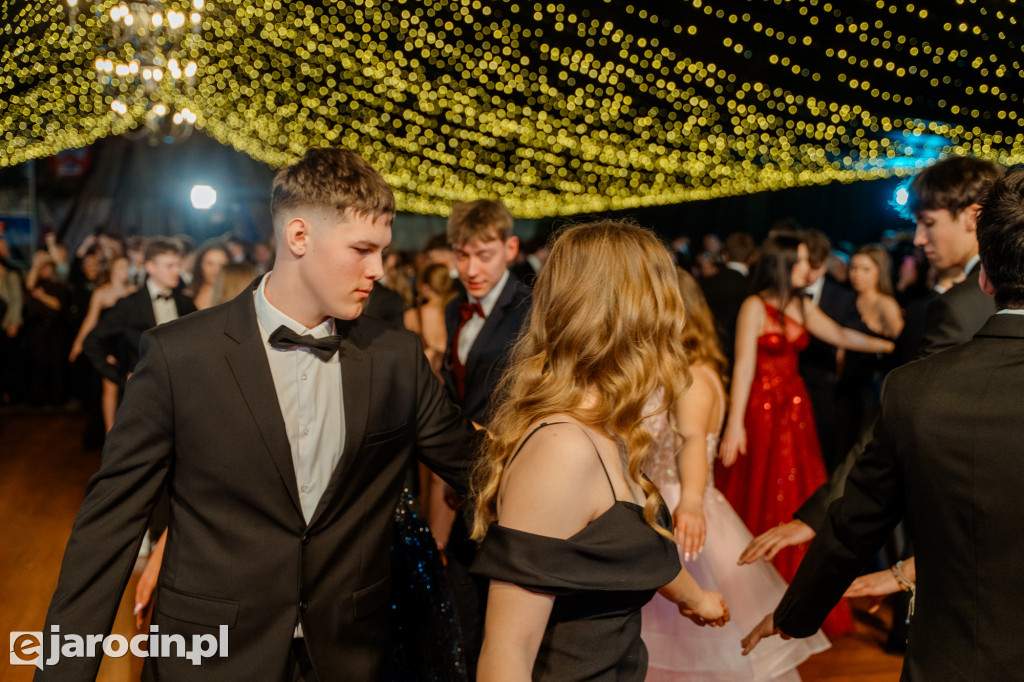 Studniówka 2025 maturzystów Liceum Ogólnokształcącego w Jarocinie