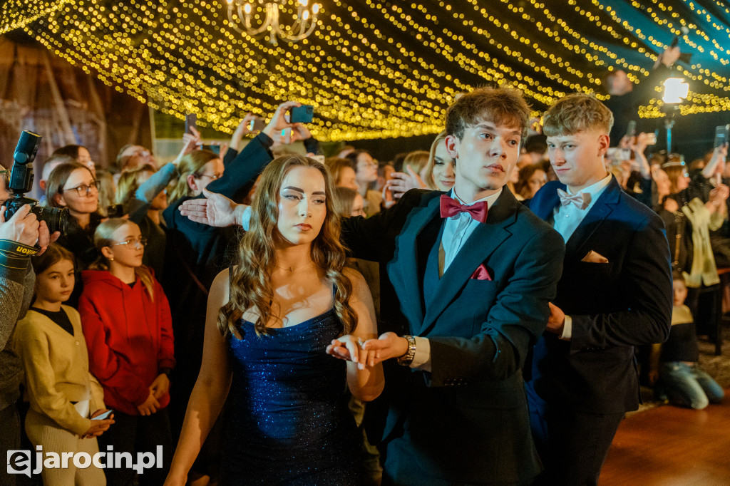 Studniówka 2025 maturzystów Liceum Ogólnokształcącego w Jarocinie