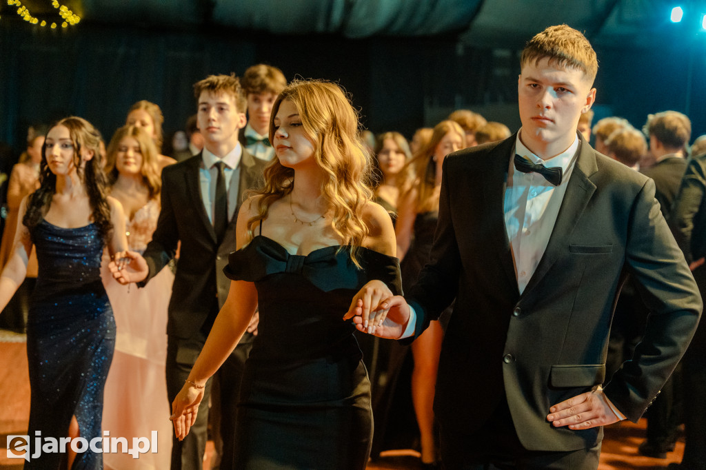 Studniówka 2025 maturzystów Liceum Ogólnokształcącego w Jarocinie