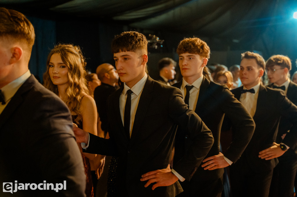 Studniówka 2025 maturzystów Liceum Ogólnokształcącego w Jarocinie