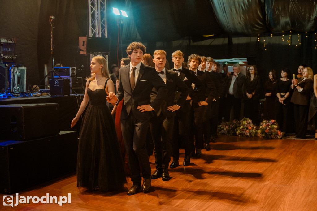 Studniówka 2025 maturzystów Liceum Ogólnokształcącego w Jarocinie