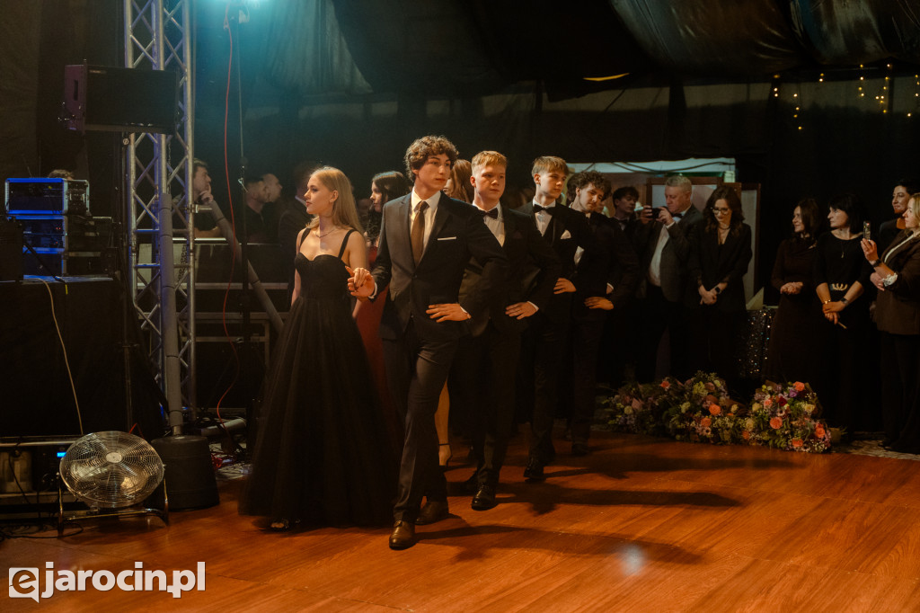 Studniówka 2025 maturzystów Liceum Ogólnokształcącego w Jarocinie