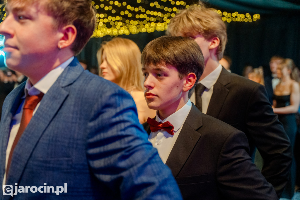 Studniówka 2025 maturzystów Liceum Ogólnokształcącego w Jarocinie
