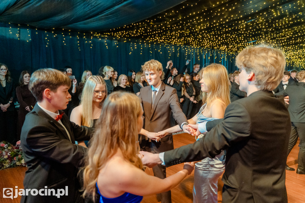 Studniówka 2025 maturzystów Liceum Ogólnokształcącego w Jarocinie