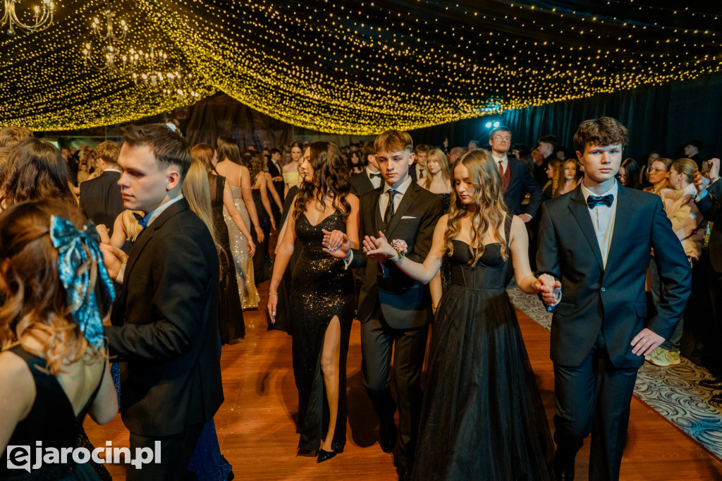 Studniówka 2025 maturzystów Liceum Ogólnokształcącego w Jarocinie