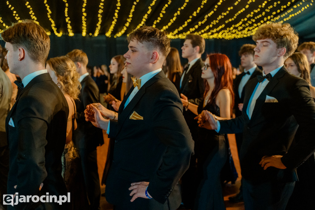 Studniówka 2025 maturzystów Liceum Ogólnokształcącego w Jarocinie