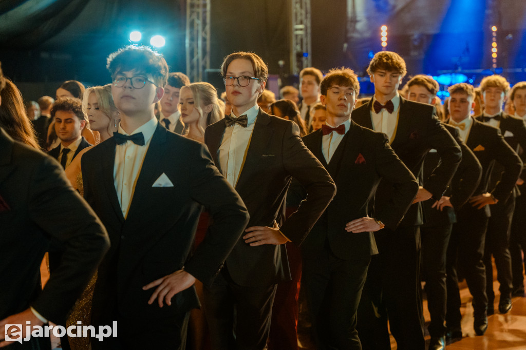Studniówka 2025 maturzystów Liceum Ogólnokształcącego w Jarocinie