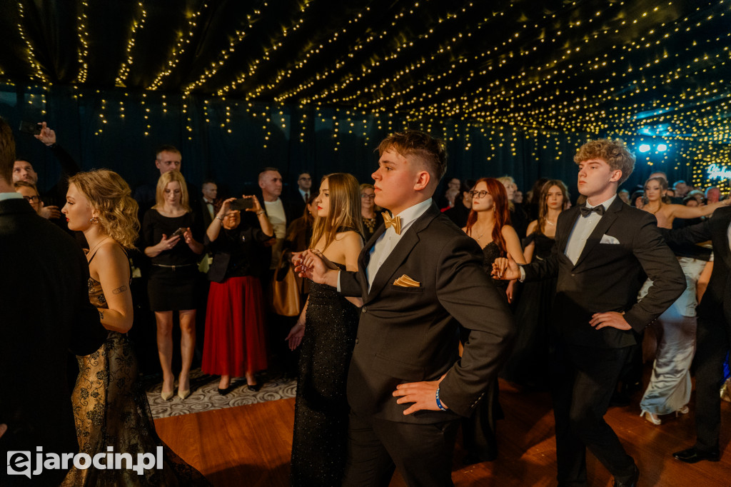 Studniówka 2025 maturzystów Liceum Ogólnokształcącego w Jarocinie