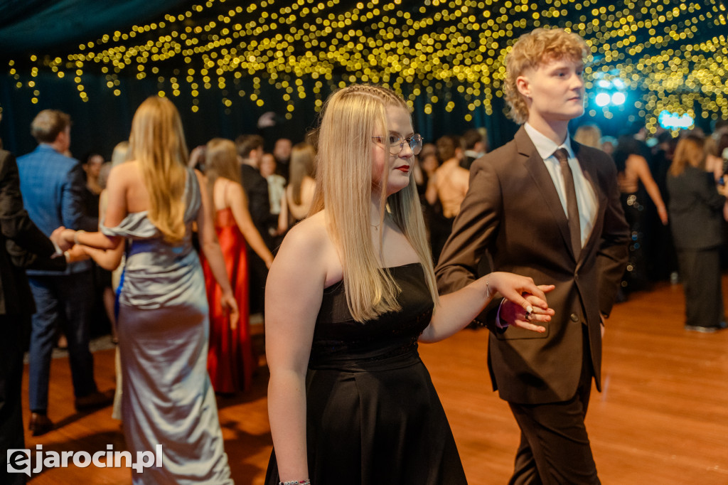 Studniówka 2025 maturzystów Liceum Ogólnokształcącego w Jarocinie