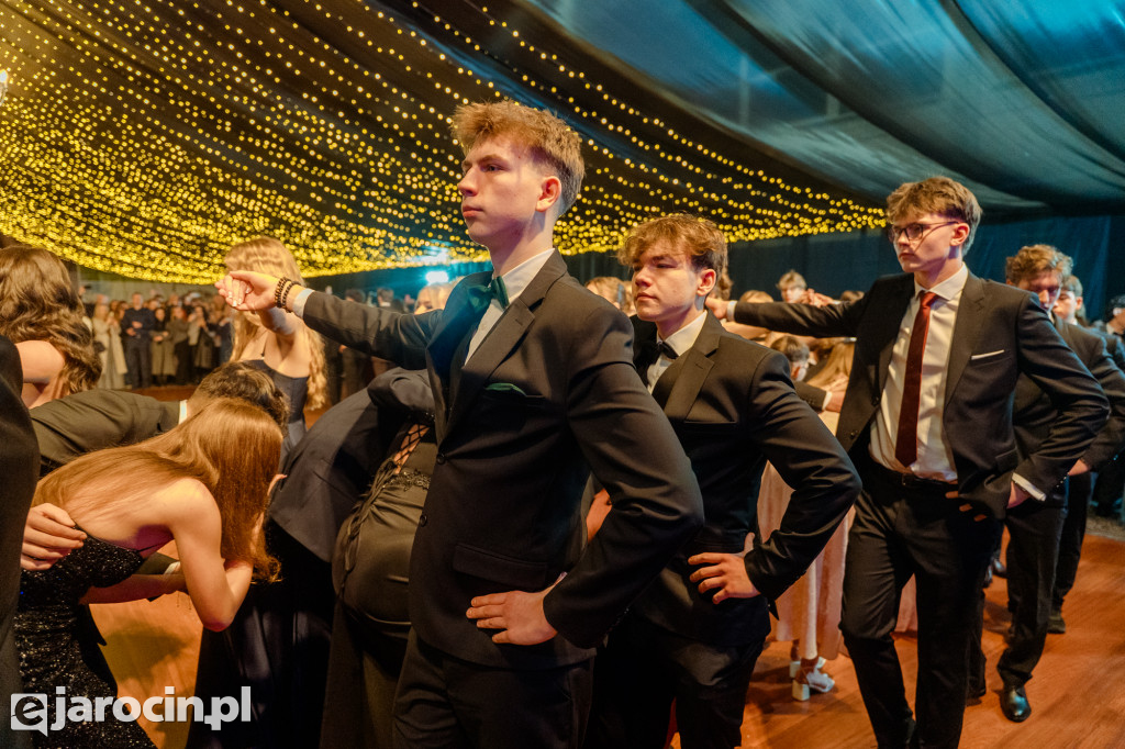 Studniówka 2025 maturzystów Liceum Ogólnokształcącego w Jarocinie