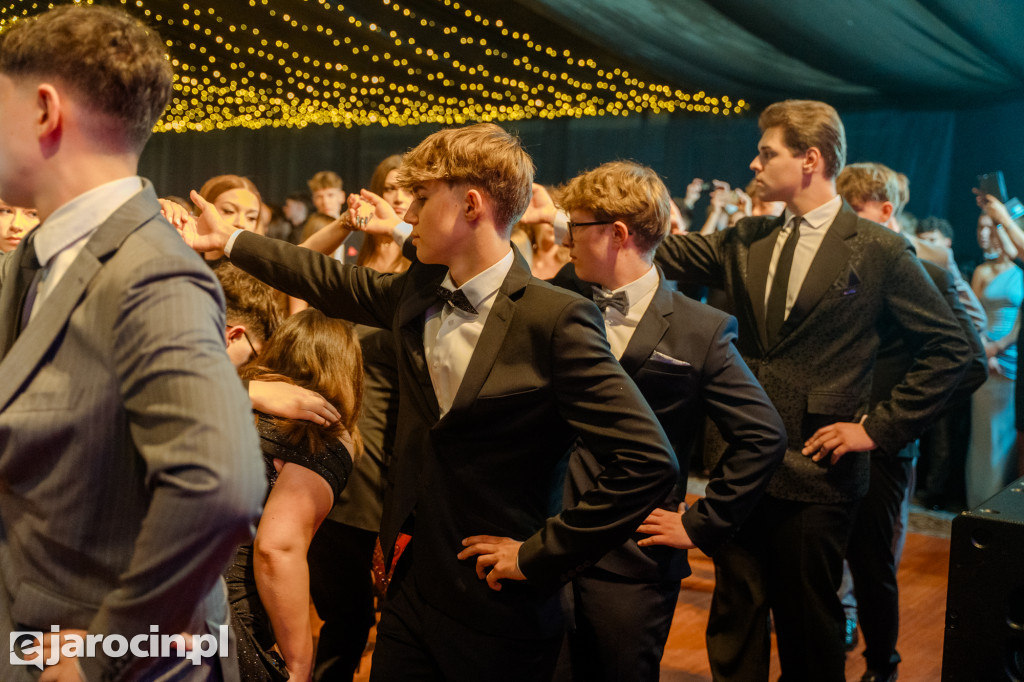 Studniówka 2025 maturzystów Liceum Ogólnokształcącego w Jarocinie