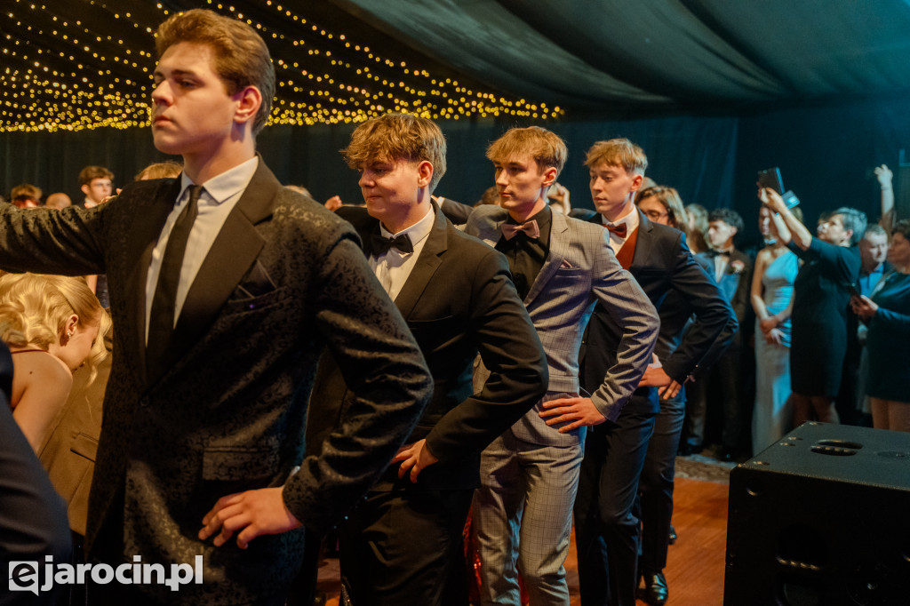 Studniówka 2025 maturzystów Liceum Ogólnokształcącego w Jarocinie