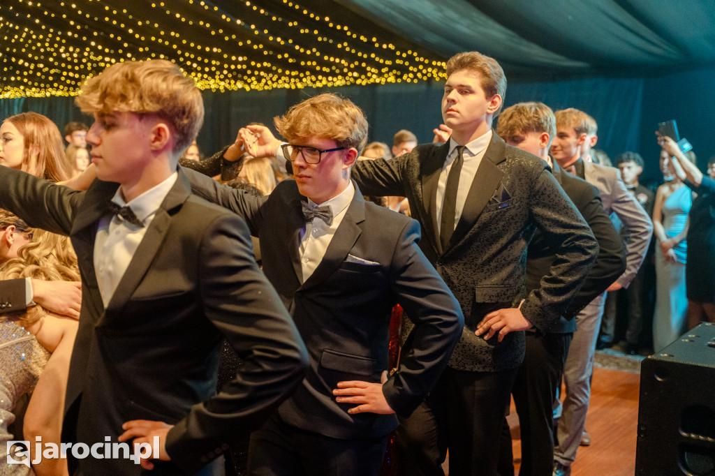 Studniówka 2025 maturzystów Liceum Ogólnokształcącego w Jarocinie