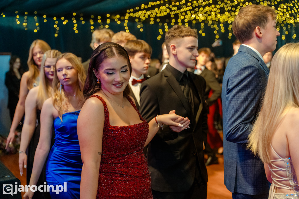 Studniówka 2025 maturzystów Liceum Ogólnokształcącego w Jarocinie