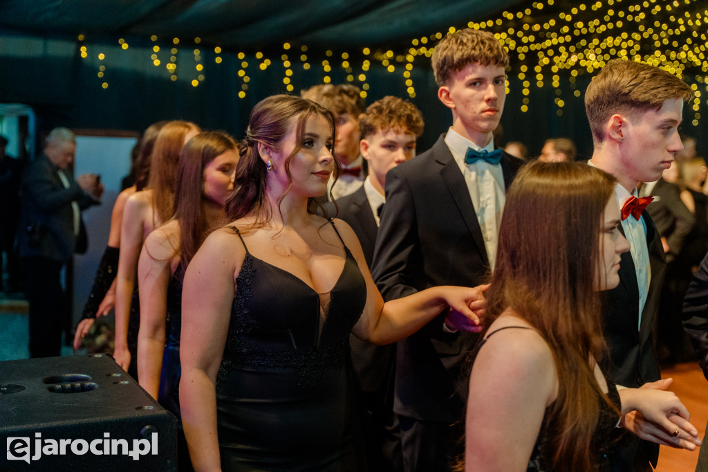 Studniówka 2025 maturzystów Liceum Ogólnokształcącego w Jarocinie