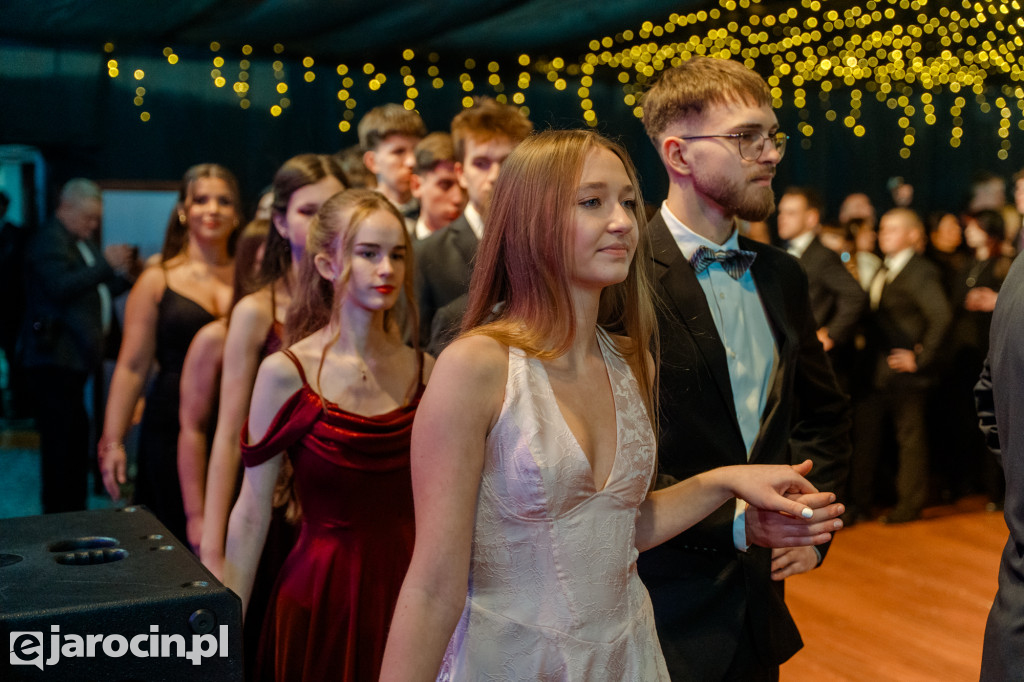 Studniówka 2025 maturzystów Liceum Ogólnokształcącego w Jarocinie