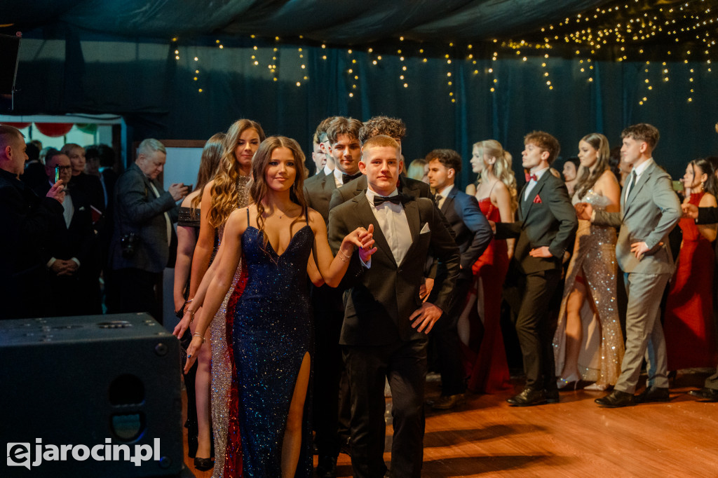 Studniówka 2025 maturzystów Liceum Ogólnokształcącego w Jarocinie