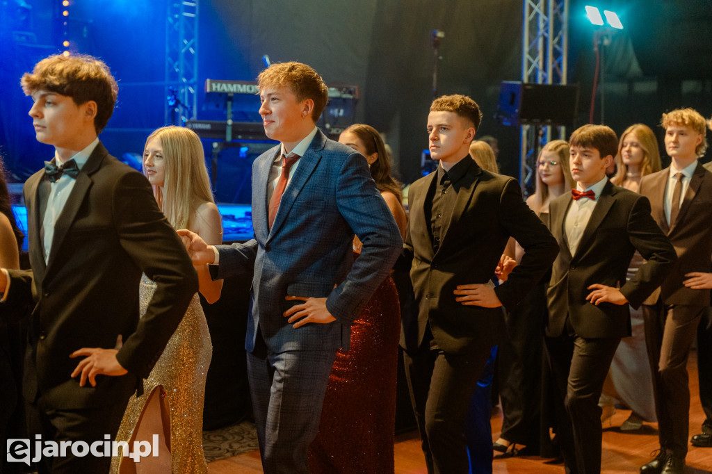 Studniówka 2025 maturzystów Liceum Ogólnokształcącego w Jarocinie