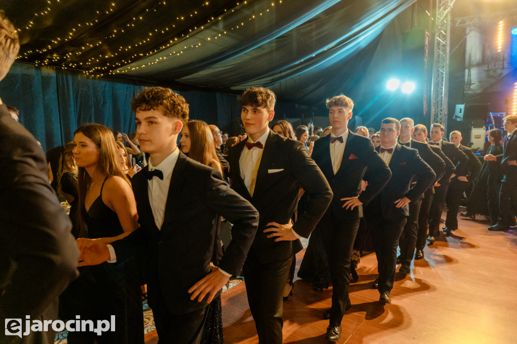 Studniówka 2025 maturzystów Liceum Ogólnokształcącego w Jarocinie