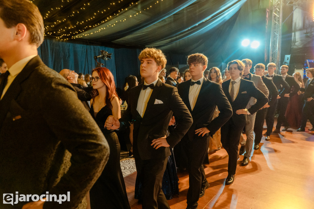 Studniówka 2025 maturzystów Liceum Ogólnokształcącego w Jarocinie