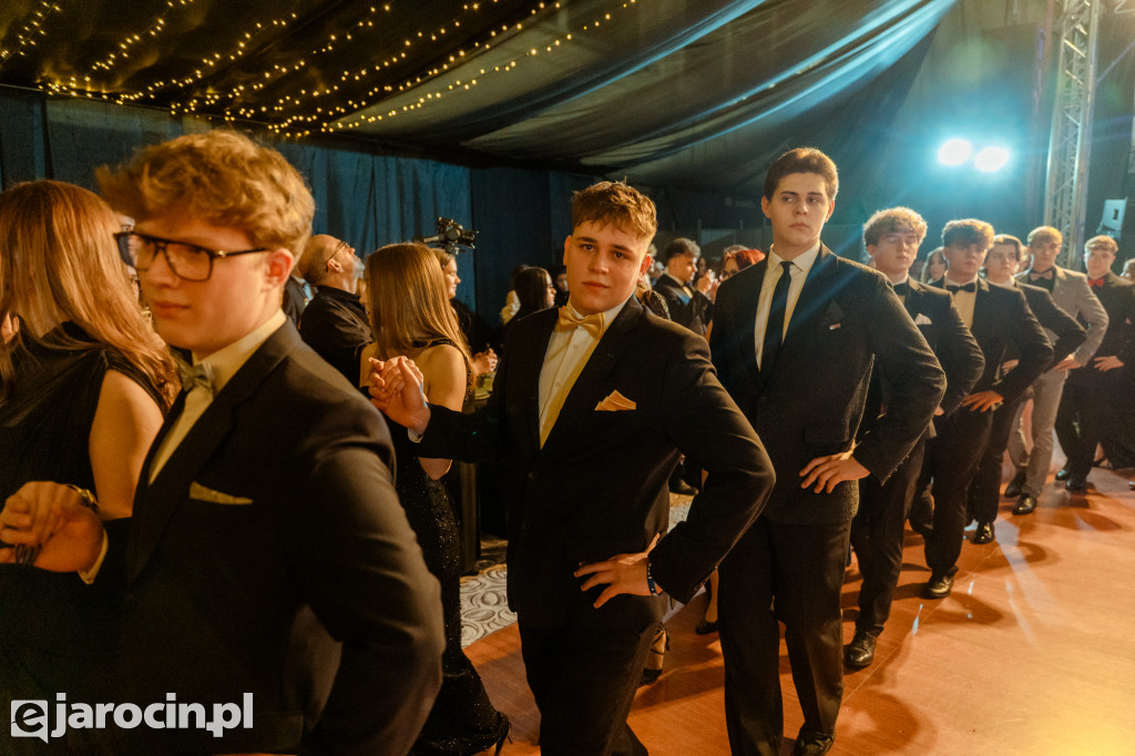 Studniówka 2025 maturzystów Liceum Ogólnokształcącego w Jarocinie