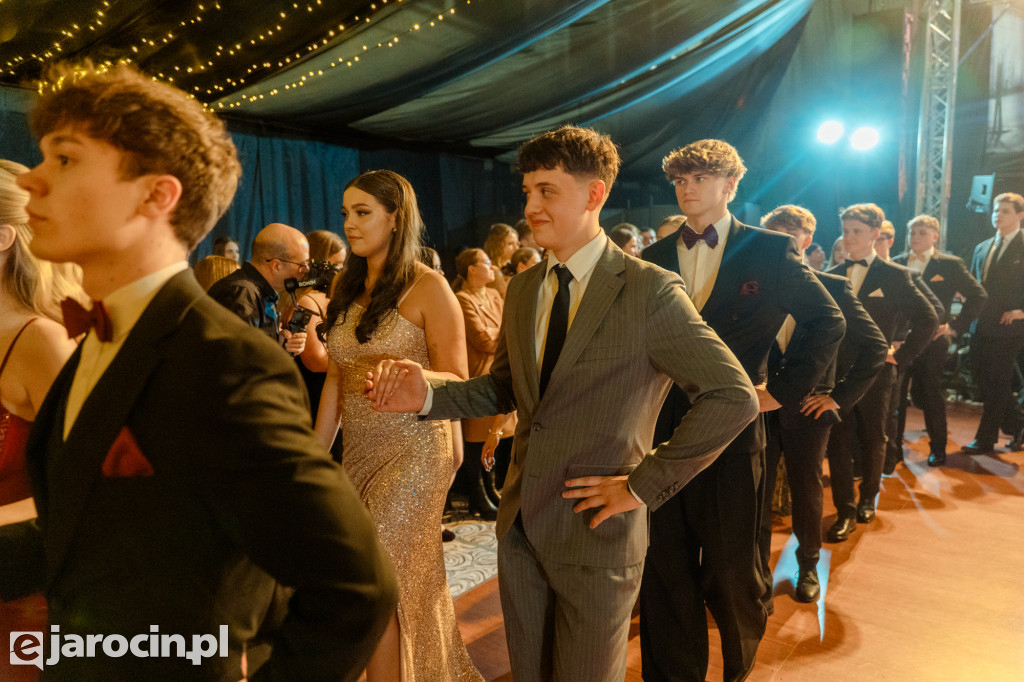 Studniówka 2025 maturzystów Liceum Ogólnokształcącego w Jarocinie